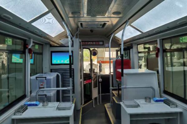 福田欧辉BJ5180XYLEV医疗车(纯电动2-9座)