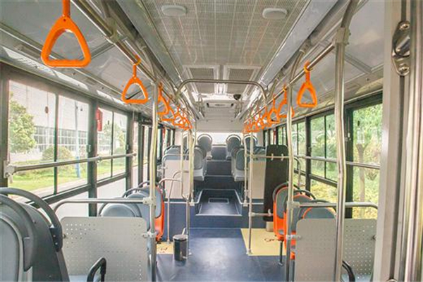 亚星JS6108GHFCEV1公交车(氢燃料电池19-40座)