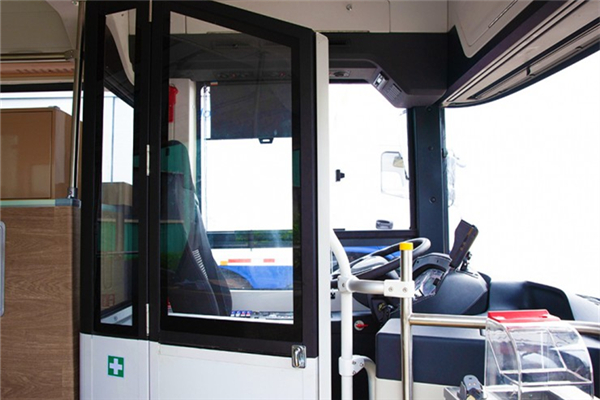 格力钛GTQ6102FCEVBT31低入口公交车(氢燃料电池18-29座)
