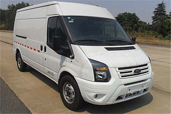 江铃全顺JX5030XXYTJ-M5厢式运输车(柴油国五2-3座)