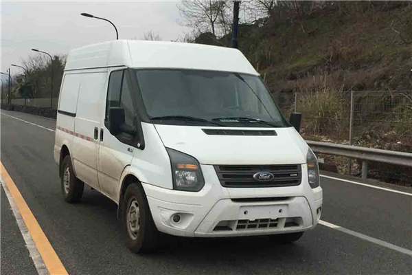 江铃全顺JX5040XXYTJ-M6厢式运输车(柴油国六3座)