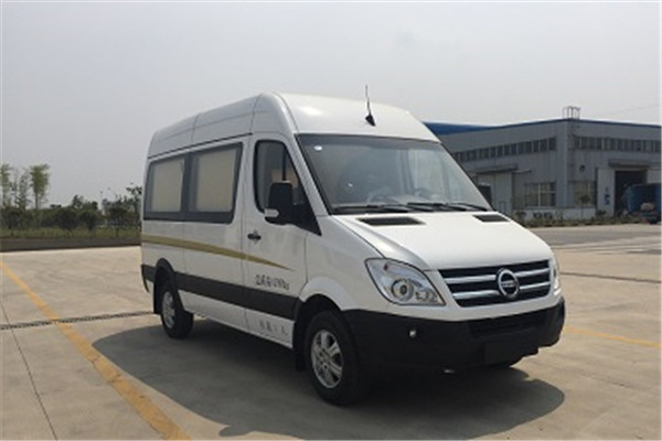 南京金龙NJL5040XSWBEV4商务车(纯电动5-9座)