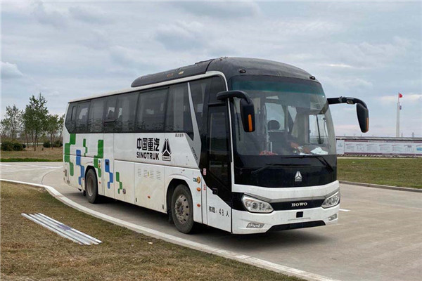 豪沃ZZ6116HBEVQA1客车(纯电动24-50座)