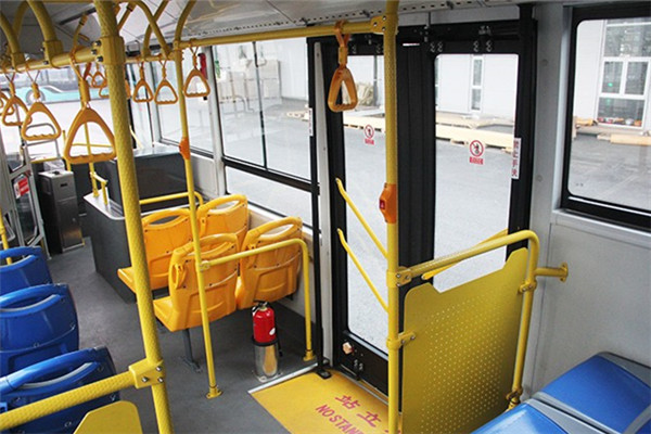 智电HYK6851GBEV低入口公交车(纯电动12-21座)