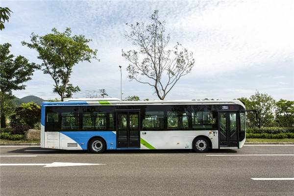 浙江中车CSR6121GLEV5公交车(纯电动17-45座)