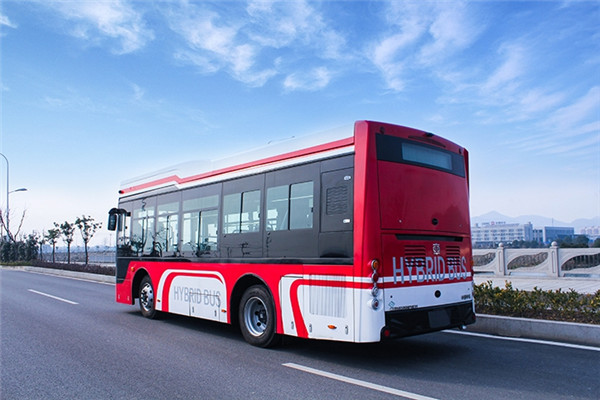 浙江中车CSR6850GNPHEV1公交车(天然气/电混动国五10-26座)