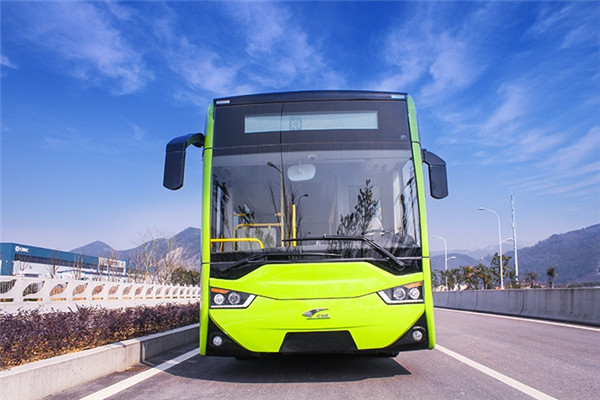 浙江中车CSR6100GCHEV1公交车(柴油/电混动国五25-38座)