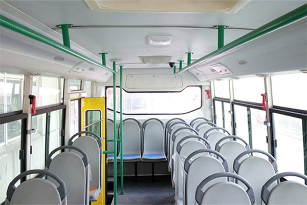 华新HM6662CFD5X公交车(柴油国五14-26座)