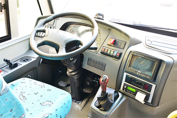 华新HM6690XFD5XS小学生专用校车(柴油国五24-28座)