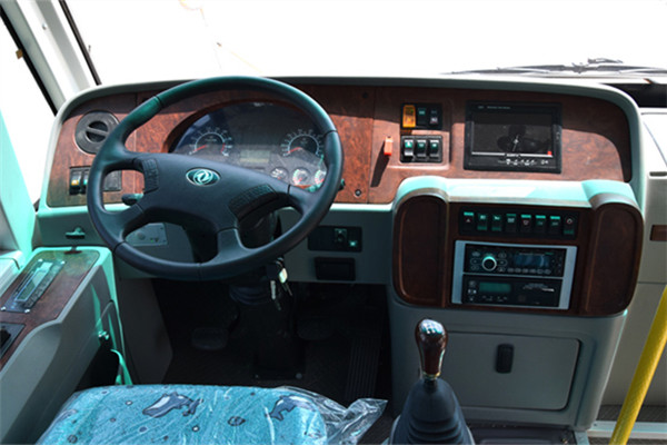 华新HM6706XFD6XN幼儿专用校车(柴油国六30-38座)