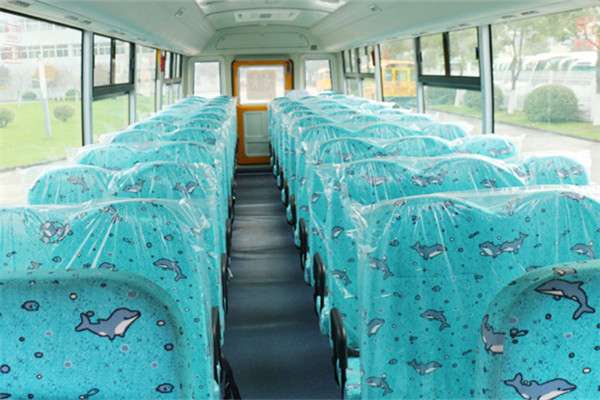华新HM6940XFD5XS小学生专用校车(柴油国五46-56座)