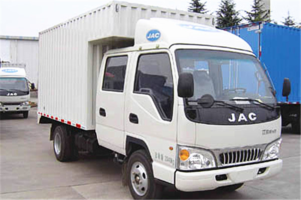 昆明KK5041XXY02厢式运输车(柴油国五5座)