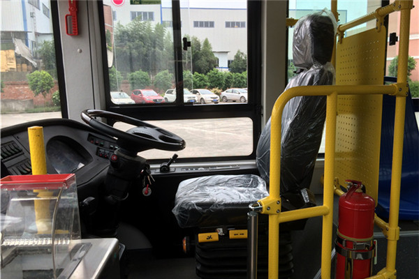 乐达LSK6105GEV3公交车(纯电动20-39座)