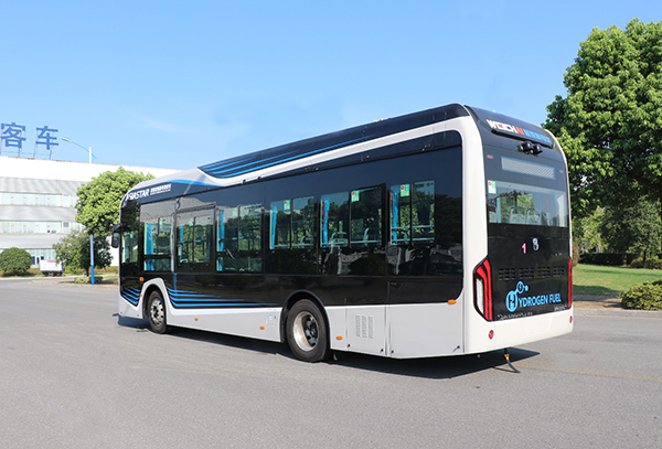 亚星JS6108GHFCEV2低入口城市客车(氢燃料电池19-31座)