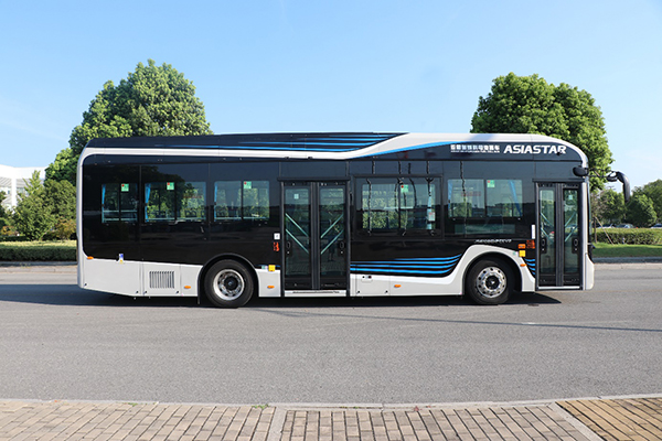 亚星JS6108GHFCEV2低入口城市客车(氢燃料电池19-31座)