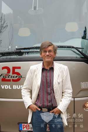 世界知名客车记者、ACW亚洲客车周评审Hans Kuiper先生