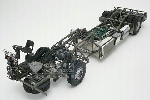 B12M中置卧式发动机底盘