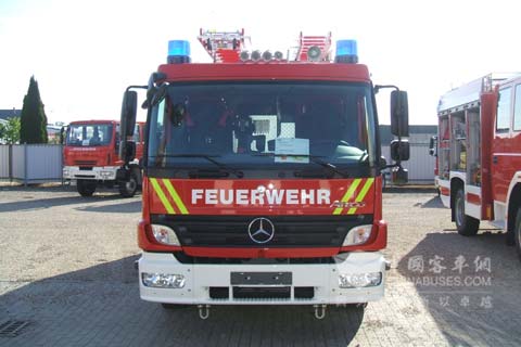 将有58辆配备艾里逊变速箱的梅塞德斯 - 奔驰Atego服务慕尼黑消防队