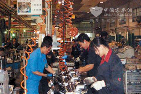 东风朝柴生产车间