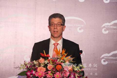 康明斯集团副总裁曹思德