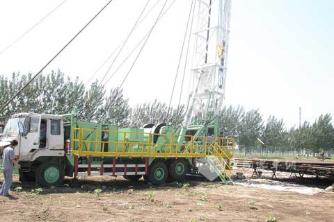 配装东风康明斯发动机的油田拔管设备