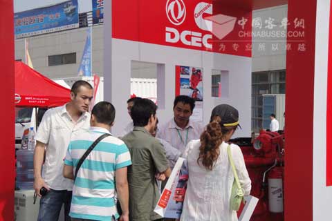 观众咨询东风康明斯发动机情况