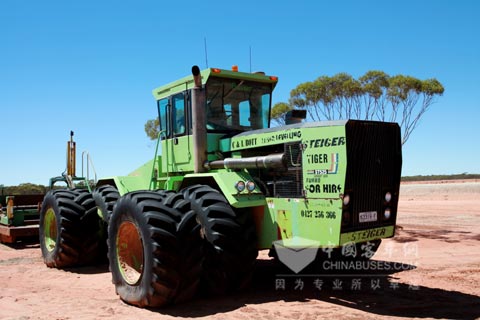 装配艾里逊变速箱的牵引车