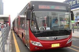 东风康明斯助郑州打造公交典范