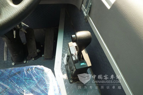艾里逊2100、T270变速箱已经成为协发摆渡车的标配