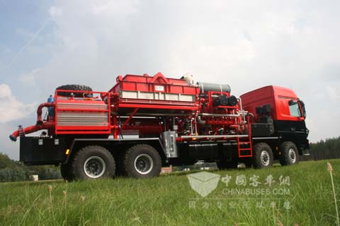 C.A.T. GmbH 制造并组装的压裂泵设备