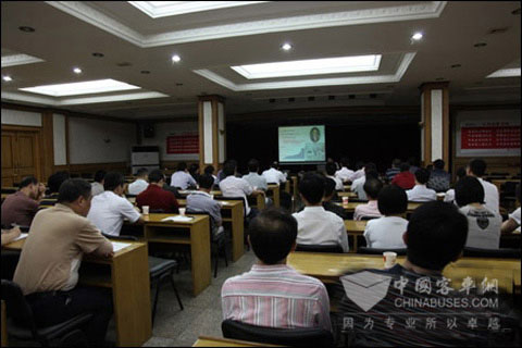 常柴全体干部听取安全知识专题讲座