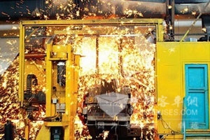 玉柴铸造炉前工：高温“烤”验的斗士