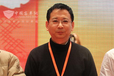 泰乐玛公司代表上台领奖