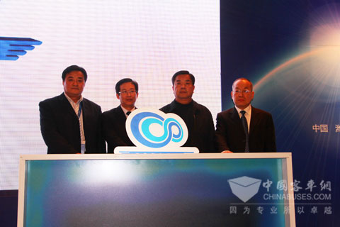 宣布成立“潍柴动力百万公里用户俱乐部”