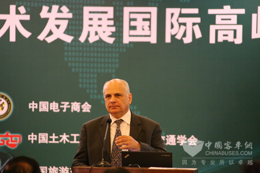 法国欧科佳集团公司总裁Christian-Desmoulins