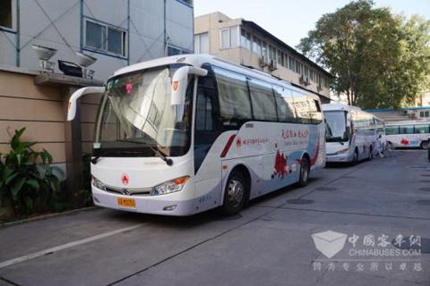 搭载艾里逊变速箱的采血车