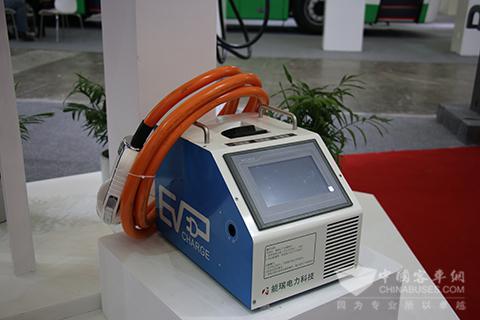能瑞便携式移动交流充电机