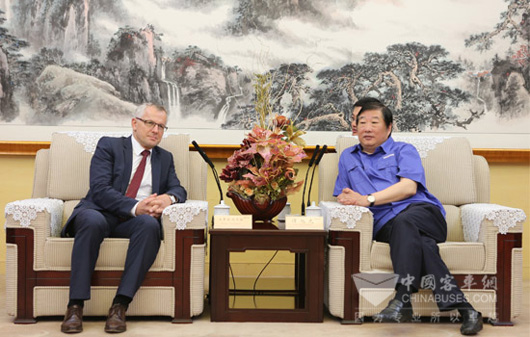 潍柴董事长谭旭光会见FEV公司CEO史蒂芬·皮辛格