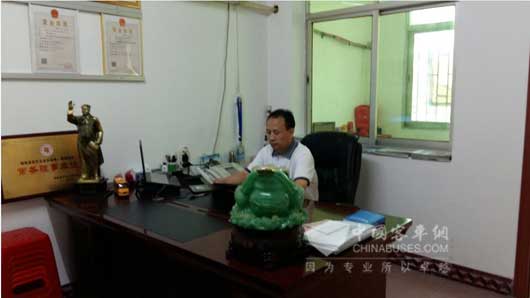 湖南耒阳市平安客运公司总经理肖平知